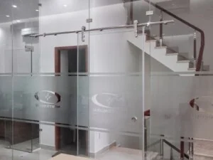 Cua20kinh20lua20ray20inox