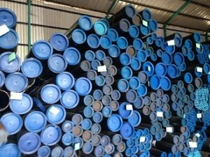 Ong20thep20duc20can20keo20nong20 20dk20lon