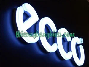 Thi20cong20bang20hieu20chu20mica20noi20chieu20led